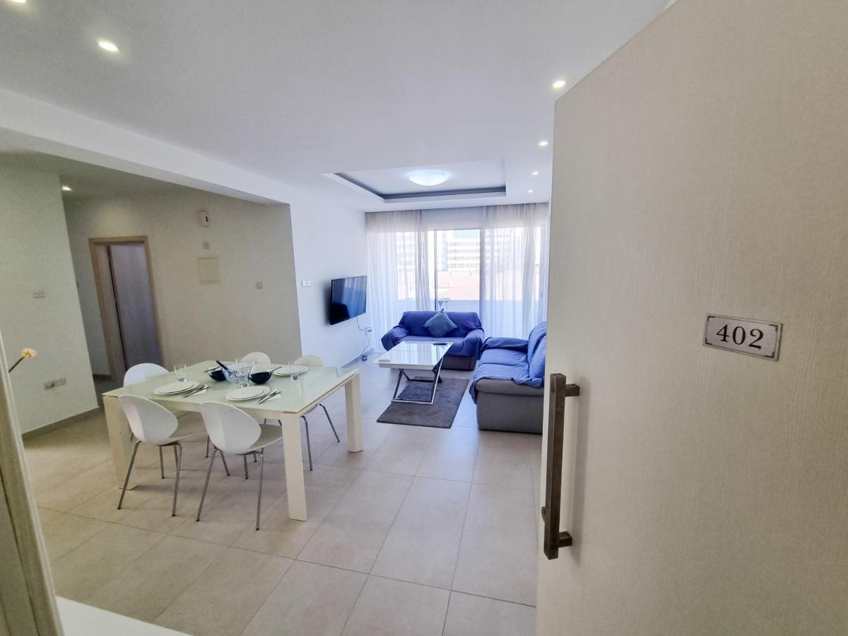 Seaside Elegance Retreat Apartment Larnaca Exterior photo